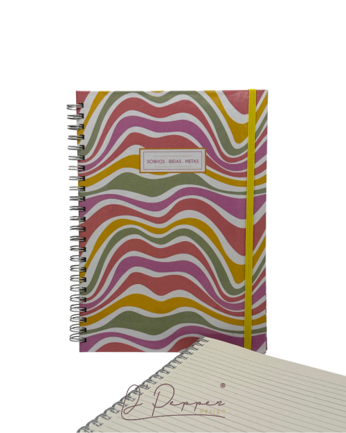 Caderno A5 pautado, capa dura, produzido à mão, 80 folhas de 80gr, 15x21cm.